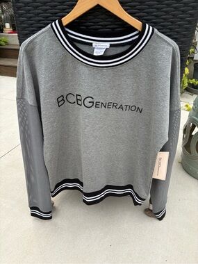 Women’s BCBGeneration Grey Crewneck Sweatshirt with Mesh Sleeves-Size L